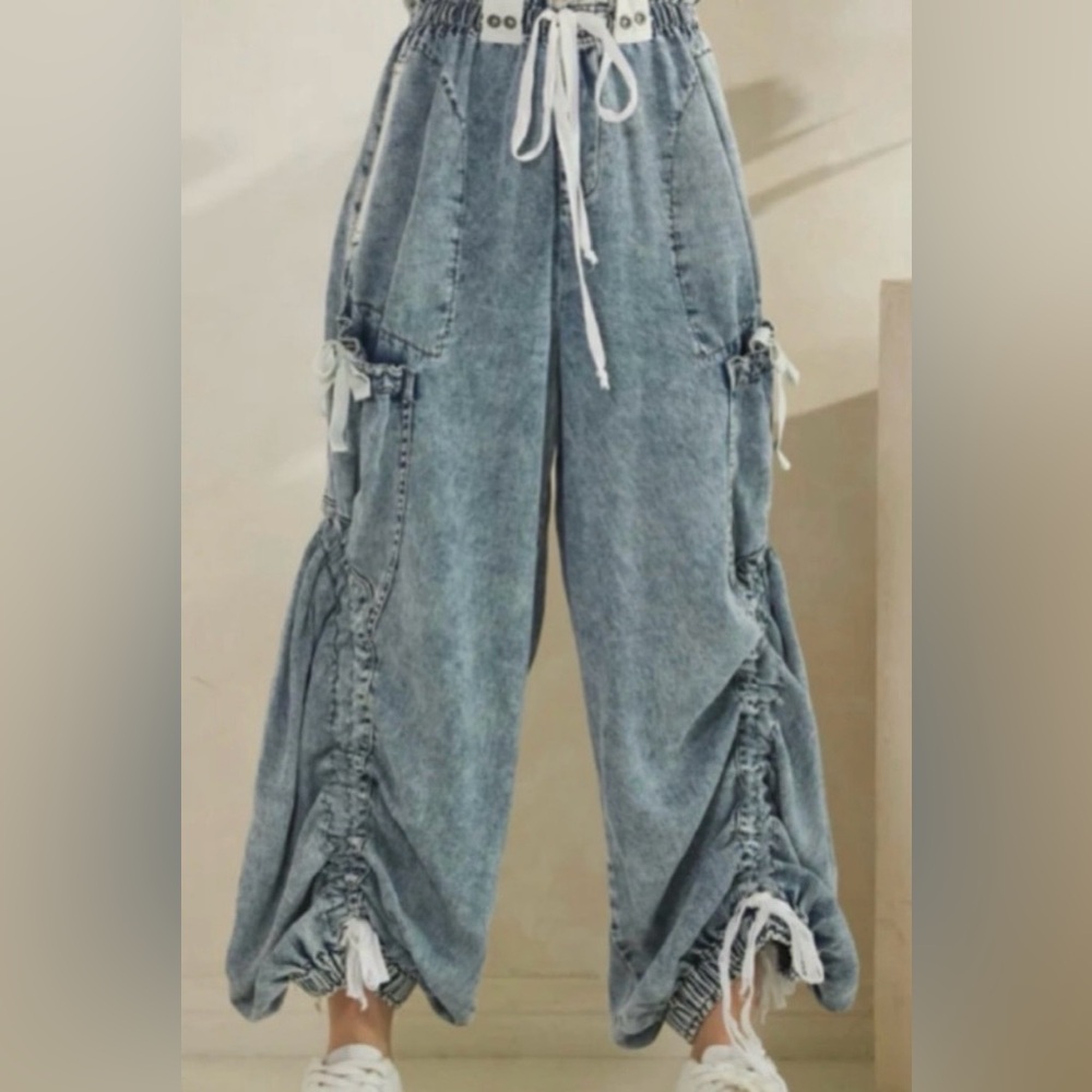 Oli & Hali Washed Drawstring Wide
Size large